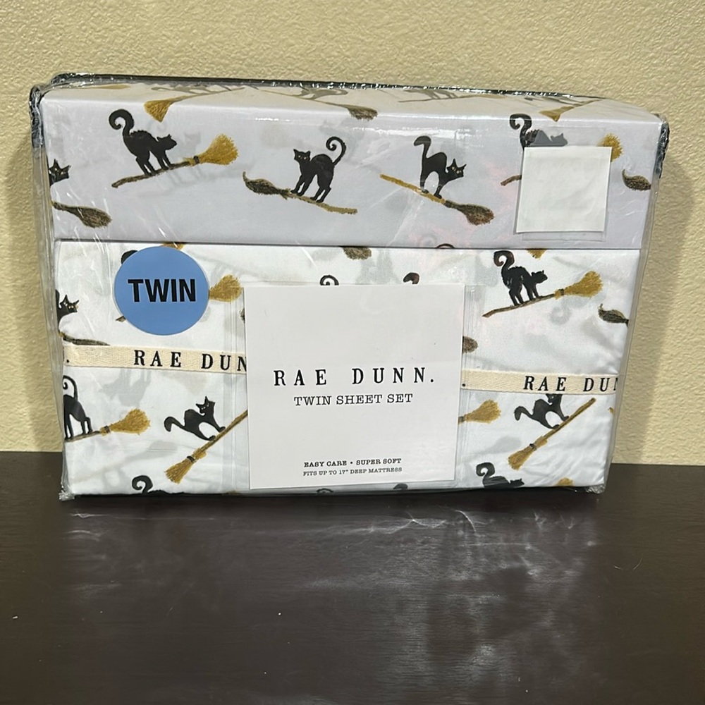 New Rae Dunn Twin Sheet Set Halloween Black Cats and broomsticks